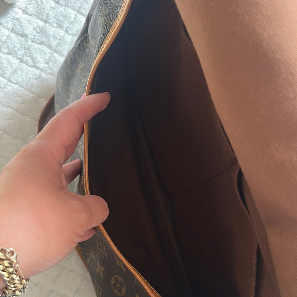 Louis Vuitton Brown Tan Monogram Messenger Bag - Picture 10 of 16